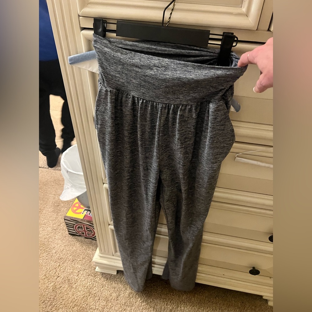 UEU skin friendly pants, women’s (s) blue. Polyester & spandex.